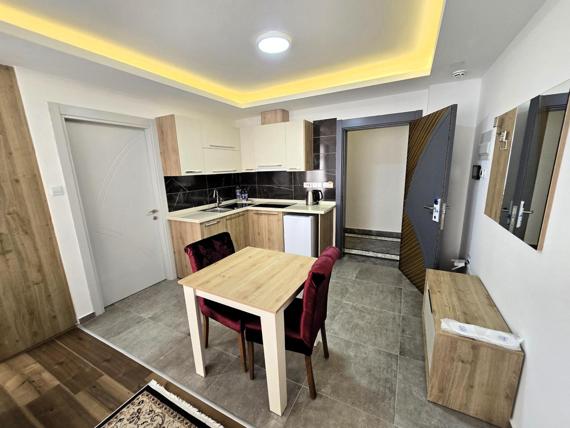 Nurel Shark Residence Kyrenia  Extérieur photo