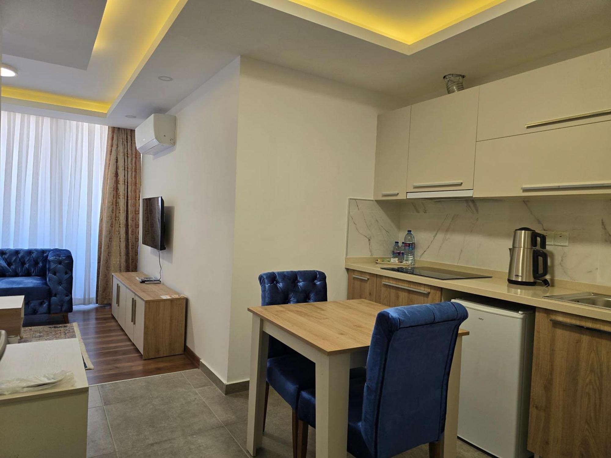 Nurel Shark Residence Kyrenia  Extérieur photo