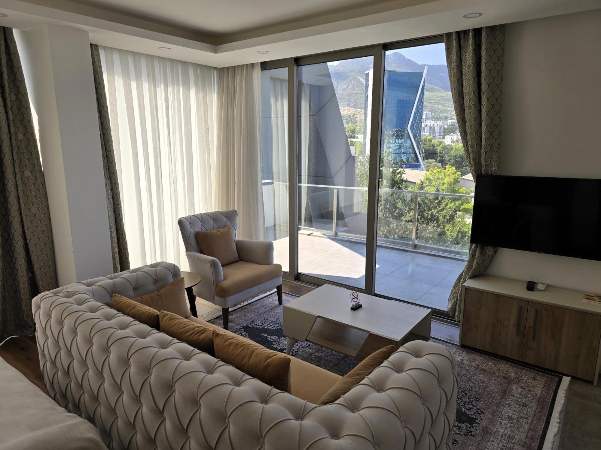 Nurel Shark Residence Kyrenia  Extérieur photo
